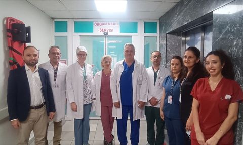 Babasının Böbreği, 7 Yaşındaki Kızına Umut Oldu