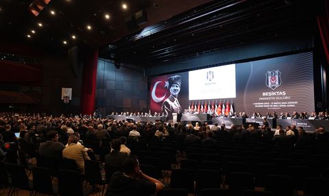 Beşiktaş Kulübü'nde Tarihi Genel Kurul Toplantısı