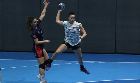 Bursa Büyükşehir Belediyespor EHF Kadınlar Avrupa Kupası'nda Turu Geçti