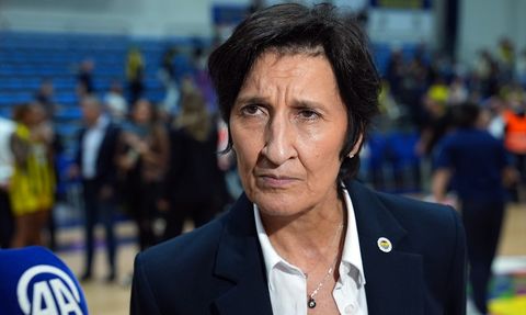 Fenerbahçe, Galatasaray'ı Derbide Geçti