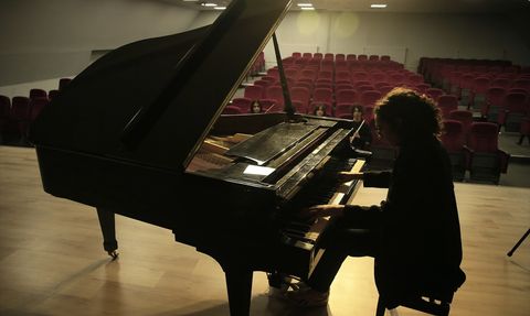 Genç Müzisyenler Dünya Arenasında Parlıyor