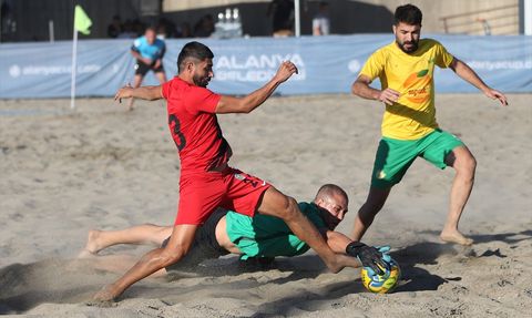 Gümüldürspor Plaj Futbolunda Şampiyonluk İle Taçlandı