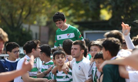 Meslek Lisesi Öğrencileri Bursaspor'u Destekliyor