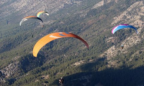 Muğla'da 24. Uluslararası Ölüdeniz Hava Oyunları Festivali Devam Ediyor