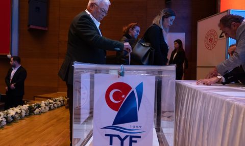 Özlem Akdurak Türkiye Yelken Federasyonu Başkanlığına Yeniden Seçildi