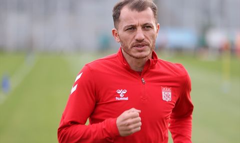 Sivasspor'un Kaptanı Ziya Erdal: 'Taraftarlarımız Rahat Olsun'