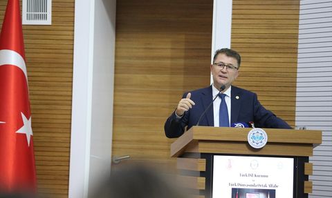 Alanya'da Türk Dil Kurumu Konferansı