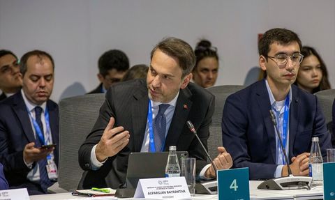 Bakan Bayraktar'dan Yenilenebilir Enerji Vurgusu