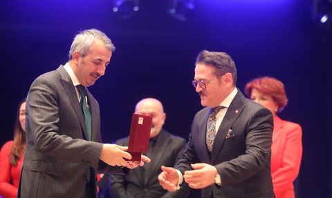 Balkanlar'da Alevilik ve Bektaşilik Sempozyumu'nda Güzellikler Paylaşıldı