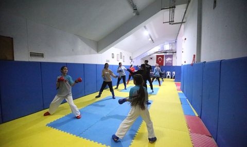 Depremzededen Balkan Şampiyonası'na Madalya Hedefi