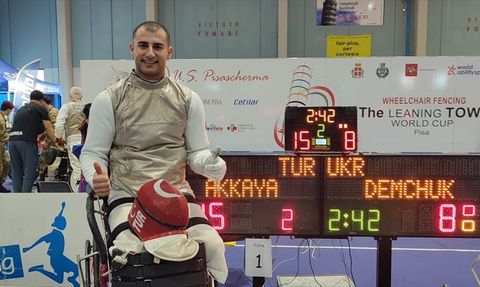 Hakan Akkaya Dünya Kupası'nda Altın Madalya Kazandı