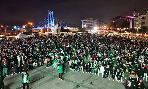 Kocaelispor'un Tarihi Zaferi: Sakaryaspor'a 42 Yıl Sonra Galibiyet