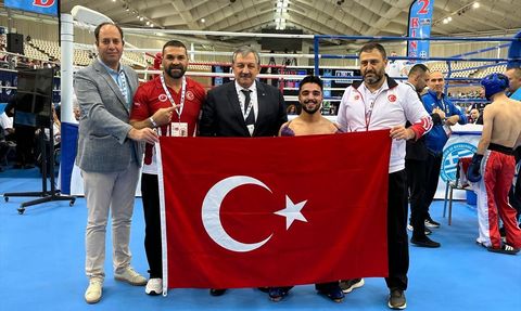 Milli Sporcular Avrupa Kick Boks Şampiyonası'nda Madalya Yağmuruna Tutuldu