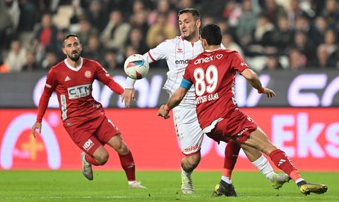 Trendyol Süper Lig'de Antalyaspor ile Sivasspor Beraberlikte Kaldı