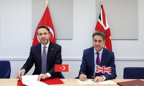 Türkiye ve İngiltere Enerji İklim Diyaloğu Mutabakatını İmzaladı