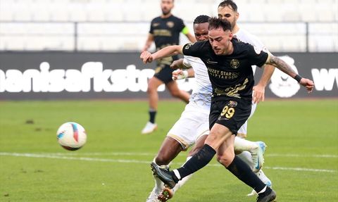 Ahlatcı Çorum FK, Manisa FK'yi Deplasmanda Mağlup Etti