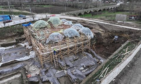 Edirne'deki Gazi Mihal Hamamı'nın Restorasyonu Devam Ediyor
