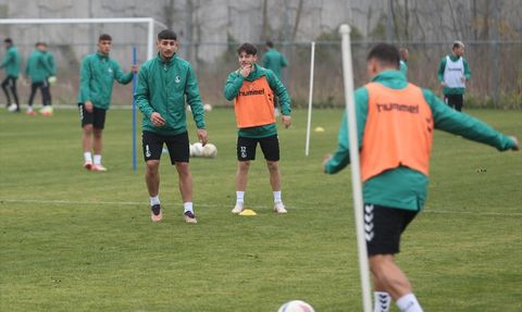 Sakaryaspor Pendikspor Maçına Hazırlanıyor