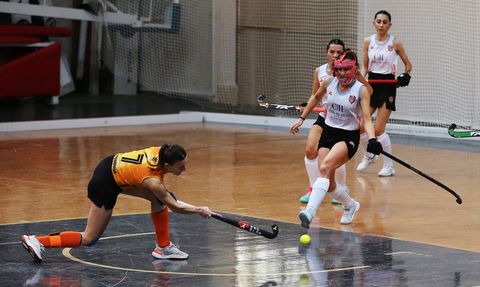 Salon Hokeyi Kadınlar Süper Lig Maçları Alanya'da Gerçekleşti
