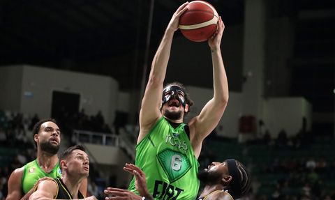 TOFAŞ, Maroussi'yi Yenerek FIBA Avrupa Kupası'na İyi Başladı