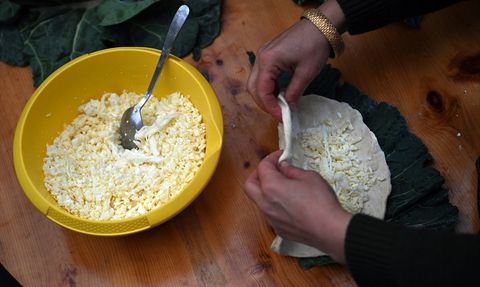 Trabzon Mutfağı'nın Zenginlikleri "Gelenekten Geleceğe Trabzon Mutfağı" Kitabında Mükafat Bekliyor