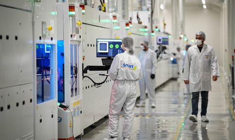 Bakan Kacır, İzmir'deki Yeni Güneş Paneli Üretim Tesisinin Açılışında Konuştu