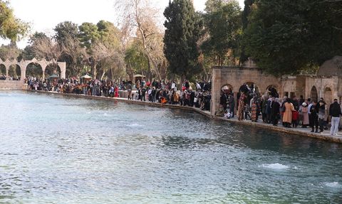 Balıklıgöl'de Yoğun Ziyaretçi Akını