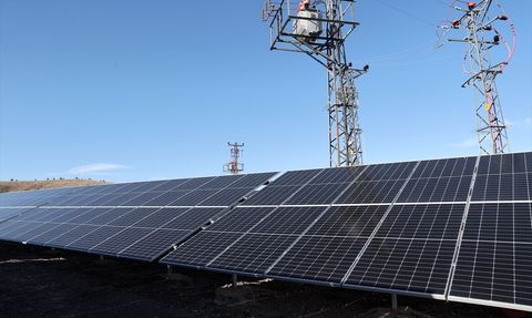 Güneş Enerjisi ile Elektrik Satışı: Ertuğrul Kepenek'in Başarısı