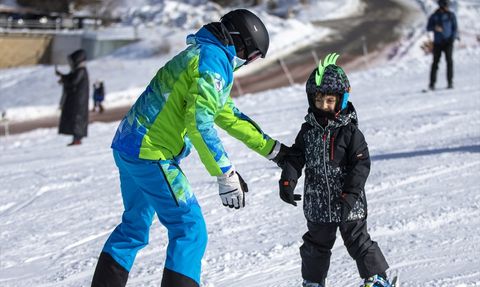 Kartalkaya Kayak Merkezi Yarışıyor: Yarıyıl Tatilinde Yoğun İlgi