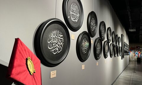 Mustafa Cemil Efe'nin 'İnşirah' Sergisi Başakşehir'de Sanatseverlerle Buluştu