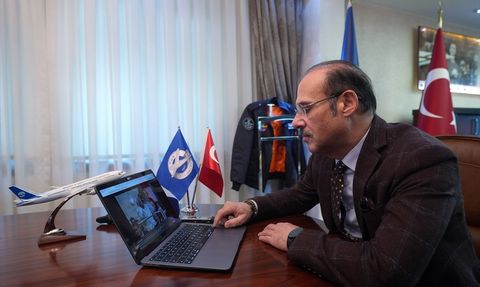 THK Kayyum Heyeti Başkanı Kemal Yurtnaç, Anadolu Ajansı'nın Oylamasına Katıldı