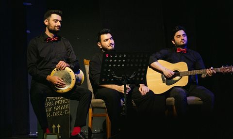 Üç Tunç Tas Tiyatro Oyunu Kartal'da Seyirciyle Buluşuyor