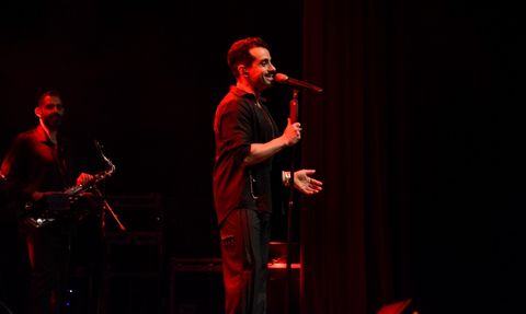 Gökhan Türkmen Bursa'da Hayranlarına Unutulmaz Bir Konser Verdi