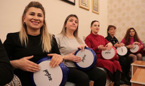 Kadınlar Yozgat'ta Darbuka Ritmiyle Sosyalleşiyor