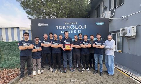 Kocaeli Üniversitesi Öğrencileri Kamikaze Dron Tehdidine Karşı Sürü Avcı İHA Geliştirdi