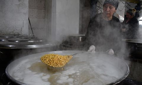 Asırlardır Sürdürülen Kadir Pilavı Geleneği