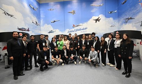 Azerbaycanlı Öğrenciler Bursa'da Startech Eğitim Programına Katıldı