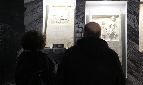 Bursa'da Bithynia Mezar Stelleri Sergisi Açıldı