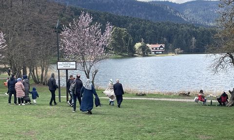 Gölcük Tabiat Parkı'nda Ramazan Bayramı Yoğunluğu