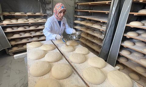 Kadın Girişimci Fırın Açarak İstihdam Yaratıyor