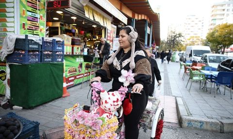 Müzik Eşliğinde Renkli Bir Yolculuk