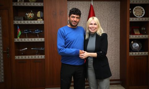 Rektör Özkan, Türkiye'nin İlk Çift Kol Nakli Hastası Cihan Topal ile Buluştu