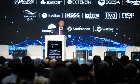 Enerjide Süper İzin Torba Kanunu Meclis'e Sunuluyor