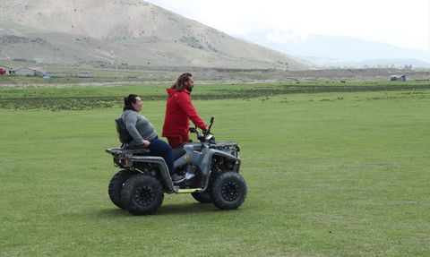 Erzincan'da Engelliler için Yamaç Paraşütü Etkinliği Düzenlendi