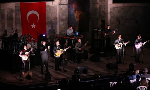 Gipsy Kings Eskişehir'de Unutulmaz Bir Konser Verdi