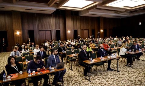 Mersin'de 4. Çukurova İç Hastalıkları Günleri Devam Ediyor