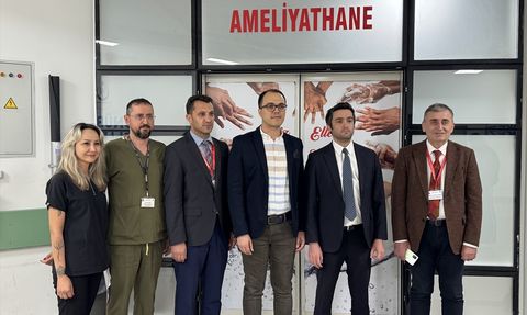 Samsun Eğitim ve Araştırma Hastanesi'nde İlk Kornea Nakli Başarıyla Gerçekleştirildi