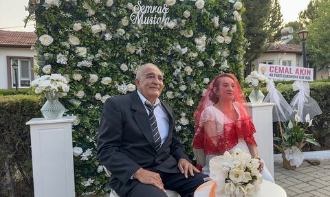 Adana'da Huzurevinde Aşk Başladı