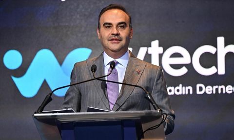 Bakan Kacır: Kadın Araştırmacılar Destekleniyor ve Teknoloji Girişimciliği Artıyor