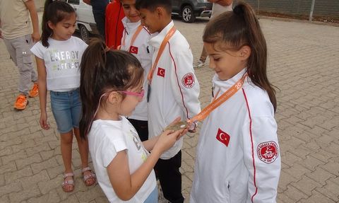 Balkan Şampiyonu 10 Yaşındaki Karateci Arin Vefa